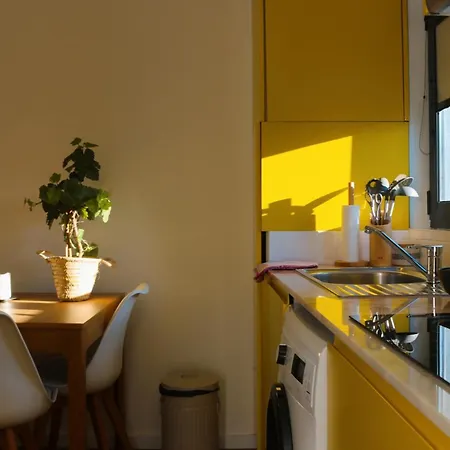 Casa vacanze 9min Metro To Downtown - Couples&kids - Free Parking Oporto