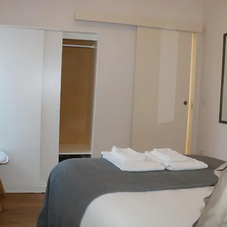 Holiday home 9min Metro To Downtown - Couples&kids - Free Parking